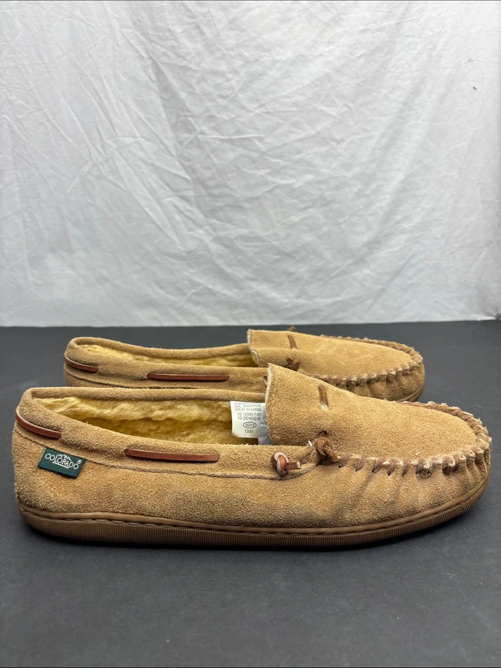 Colorado slippers men’s size 13, box 19